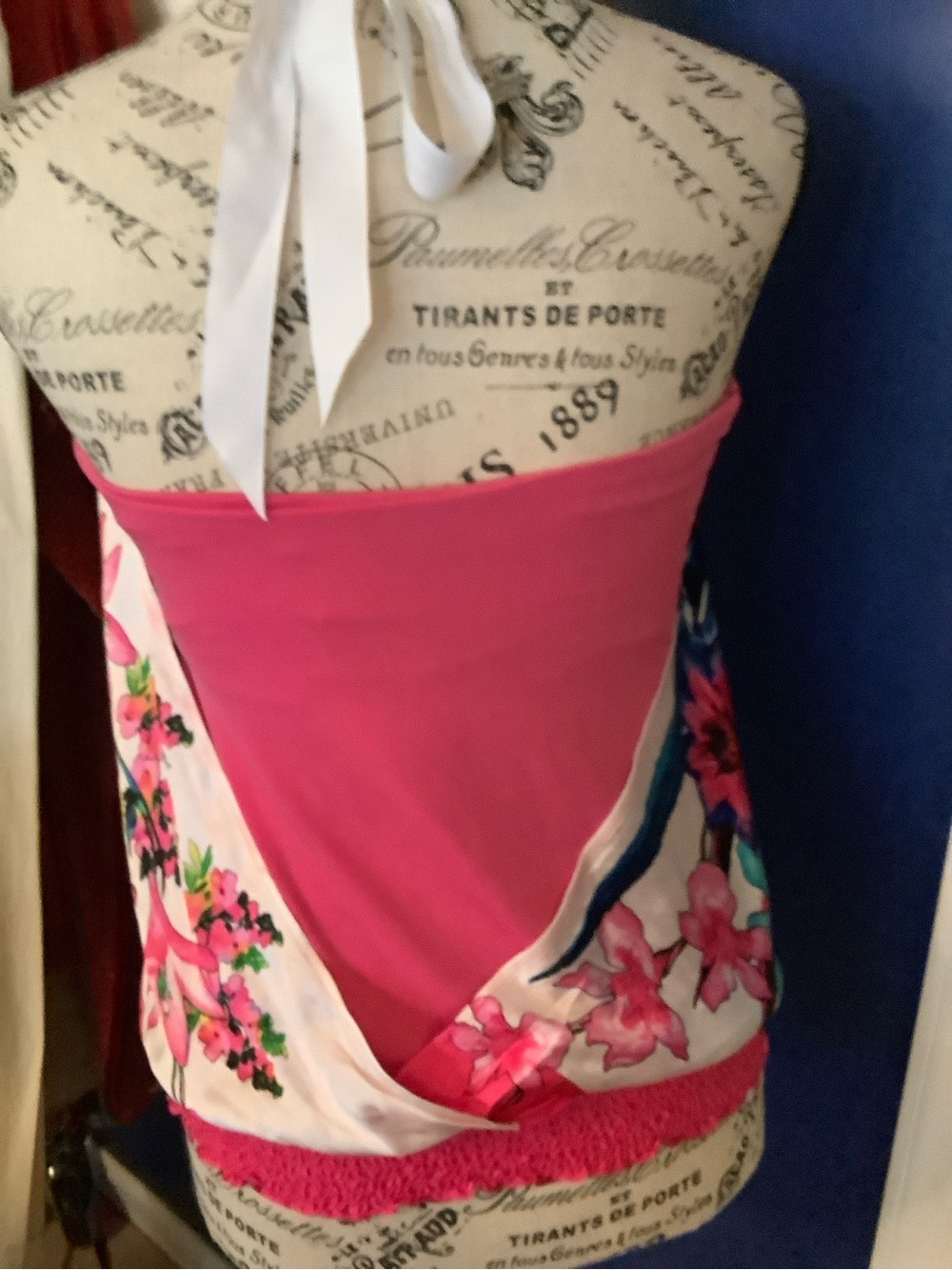 Cache Floral Halter Camisole in Pink, Blue, Teal. Size S - Picture 2 of 7